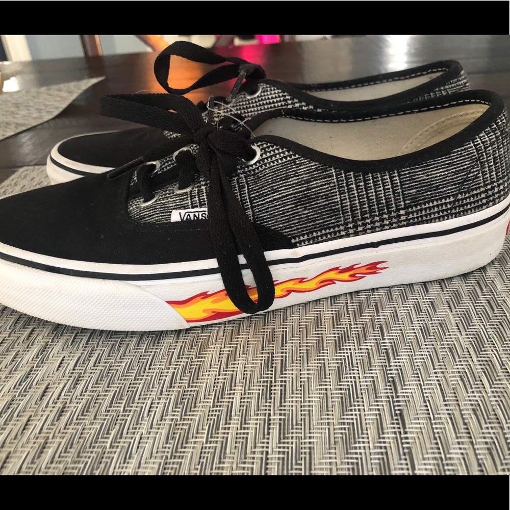 Custom Vans Women’s 7